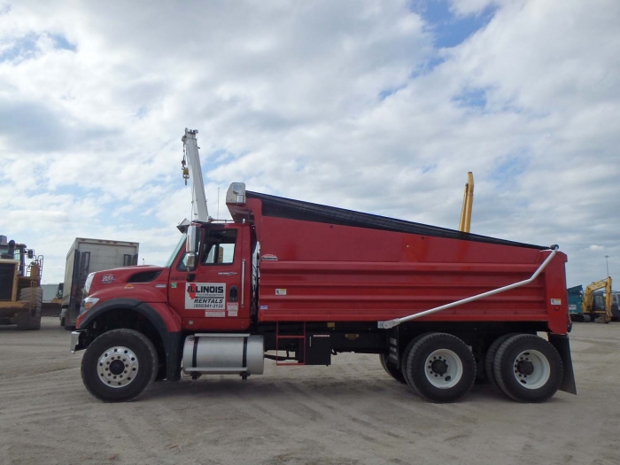 USED International Truck 7500 Tandem Dump