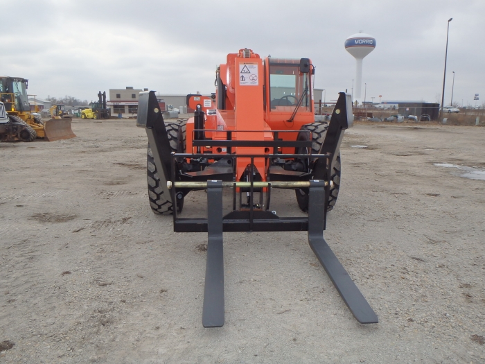 USED Skytrak Forklift 10054